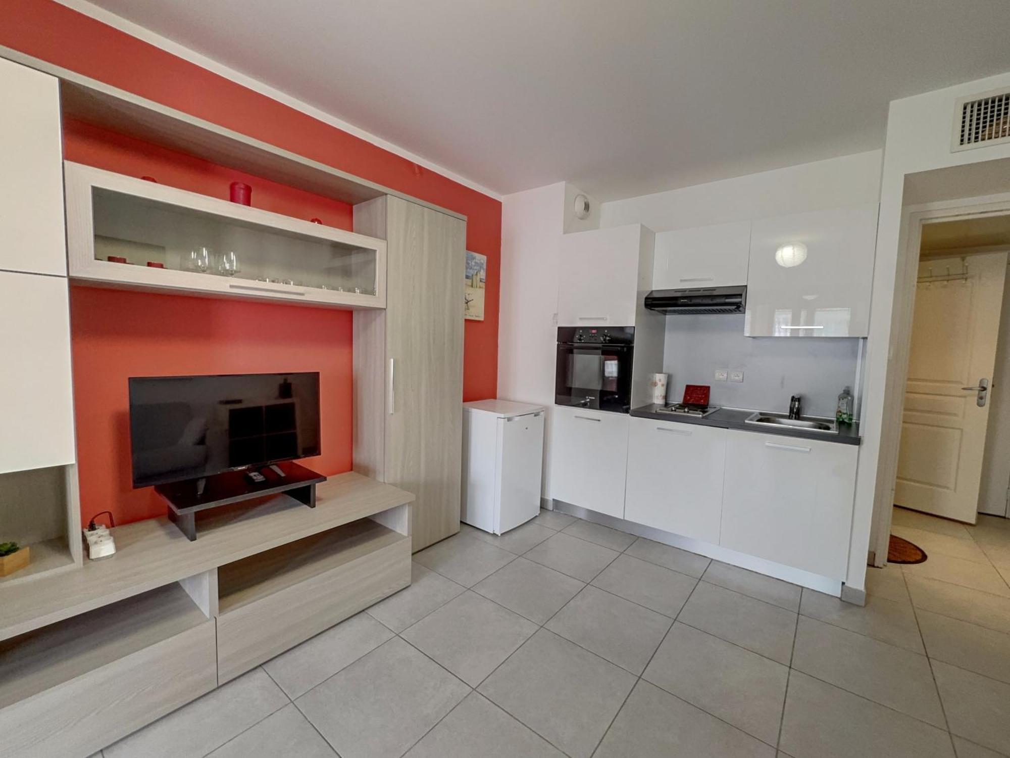 Appartement Centre Juan Les Pins Avec Loggia Standing Antibes